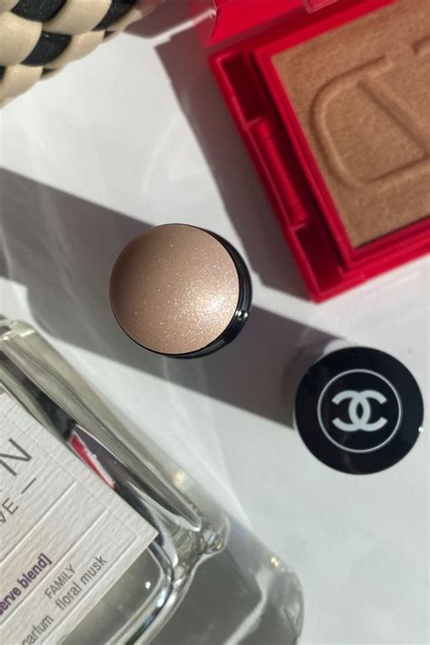 how to wear chanel universal bronzer|Chanel universal bronzer boots.